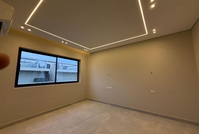 64394807 - Property Image 3