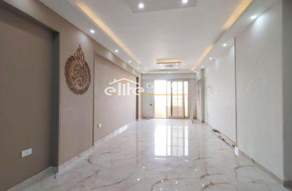 Apartment - 3 Bedrooms - 2 Bathrooms for sale in Kafr Abdo - Roushdy - Hay Sharq - Alexandria