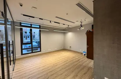 مساحات مكتبية - غرفة نوم - 1 حمام للايجار في ديستريكت 5 - كمبوندات التجمع الخامس - التجمع الخامس - مدينة القاهرة الجديدة - القاهرة