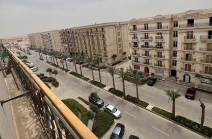 Apartment - 3 Bedrooms - 3 Bathrooms for sale in Centerville - Hyde Park - New Cairo City - Cairo