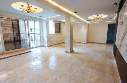 Apartment - 3 Bedrooms - 2 Bathrooms for sale in Iskandar Ibrahim St. - Miami - Hay Awal El Montazah - Alexandria