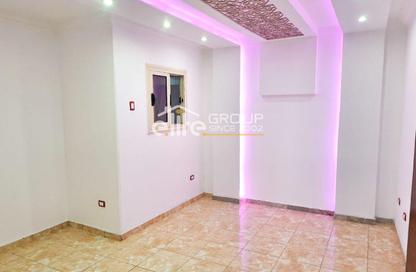 Apartment - 2 Bedrooms - 1 Bathroom for sale in Sidi Gaber - Hay Sharq - Alexandria