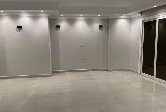 8593262 - Property Image 2