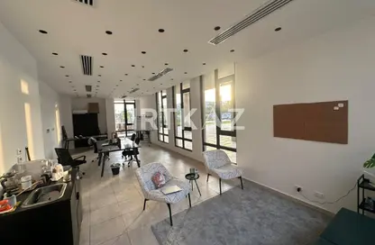 مساحات مكتبية - غرفة نوم - 1 حمام للايجار في ديستريكت 5 - كمبوندات التجمع الخامس - التجمع الخامس - مدينة القاهرة الجديدة - القاهرة مساحات مكتبية - غرفة نوم - 1 حمام للايجار في ديستريكت 5 - كمبوندات التجمع الخامس - التجمع الخامس - مدينة القاهرة الجديدة - القاهرة