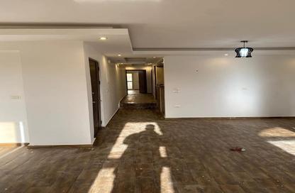 Apartment - 3 Bedrooms - 2 Bathrooms for rent in Al Bostan St. - 9th District - Sheikh Zayed City - Giza