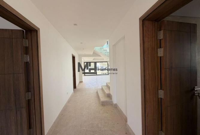 98274458 - Property Image 2