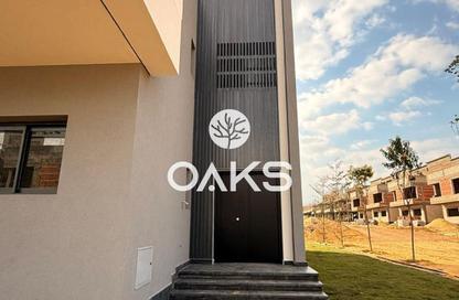 Villa - 6 Bedrooms - 4 Bathrooms for sale in Eastshire compound - 5th Settlement Compounds - The 5th Settlement - New Cairo City - Cairo