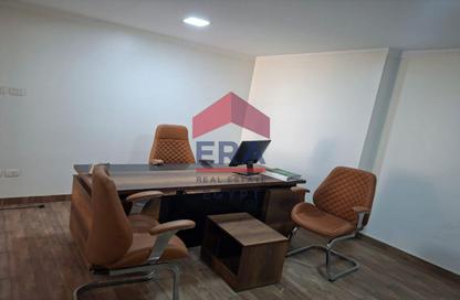 Office Space - 3 Bedrooms - 2 Bathrooms for rent in Cornish El Nile St. - Maadi - Hay El Maadi - Cairo