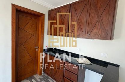 Penthouse - 3 Bedrooms - 3 Bathrooms for sale in Casa - Sheikh Zayed Compounds - Sheikh Zayed City - Giza