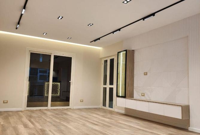 8600299 - Property Image 2