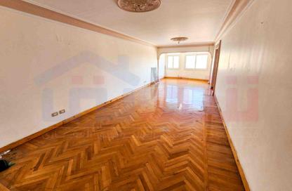 Apartment - 3 Bedrooms - 2 Bathrooms for sale in Zezenia - Hay Sharq - Alexandria Apartment - 3 Bedrooms - 2 Bathrooms for sale in Zezenia - Hay Sharq - Alexandria