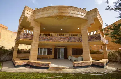 فيلا - 6 غرف نوم - 7 حمامات للبيع في هايدي - قسم برج العرب - الساحل الشمالي