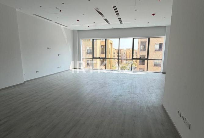 98823390 - Property Main Image