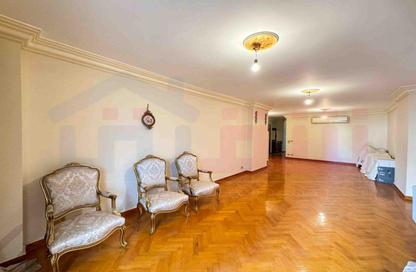 Apartment - 3 Bedrooms - 3 Bathrooms for sale in Laurent - Hay Sharq - Alexandria