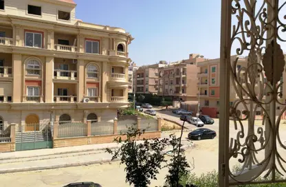 Apartment - 3 Bedrooms - 3 Bathrooms for sale in West Arabella - 5th Settlement Compounds - The 5th Settlement - New Cairo City - Cairo