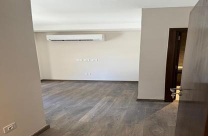 Apartment - 3 Bedrooms - 3 Bathrooms for sale in Village Views - Zed Towers - Sheikh Zayed Compounds - Sheikh Zayed City - Giza Apartment - 3 Bedrooms - 3 Bathrooms for sale in Village Views - Zed Towers - Sheikh Zayed Compounds - Sheikh Zayed City - Giza