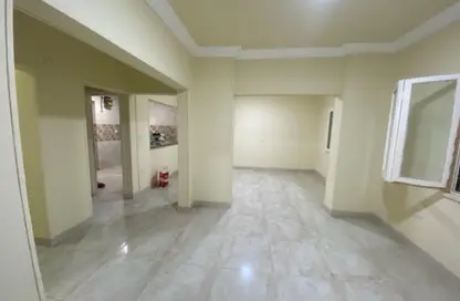 شقة - 3 غرف نوم - 2 حمامات للايجار في شارع مصدق - الدقي - الجيزة