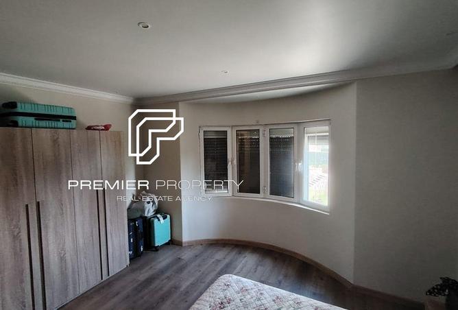 104046092 - Property Image 2