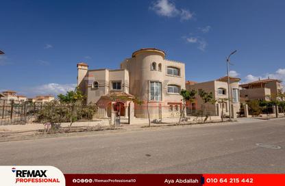 Villa - 7+ Bedrooms - 6 Bathrooms for sale in Alex West - Alexandria Compounds - Alexandria