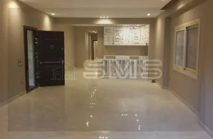 شقة - 3 غرف نوم - 3 حمامات للايجار في غرب الجولف - كمبوندات القطامية - القطامية - مدينة القاهرة الجديدة - القاهرة