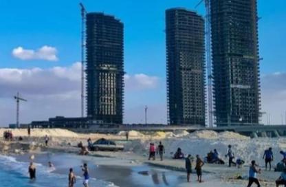شقة - 6 غرف نوم - 4 حمامات للبيع في العلمين - الساحل الشمالي