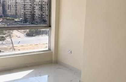 Apartment - 3 Bedrooms - 3 Bathrooms for sale in Crystal Plaza - Zahraa El Maadi - Hay El Maadi - Cairo