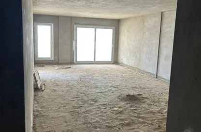 Apartment - 3 Bedrooms - 3 Bathrooms for sale in Hyde Park - New Cairo City - Cairo