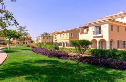 Townhouse - 3 Bedrooms - 4 Bathrooms for sale in Cluster 1 - Hyde Park - New Cairo City - Cairo