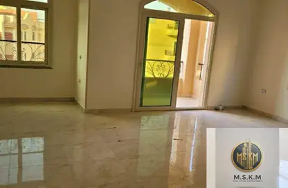 شقة - 3 غرف نوم - 2 حمامات للايجار في شارع الجزيرة - المستثمرين الجنوبية - مدينة القاهرة الجديدة - القاهرة