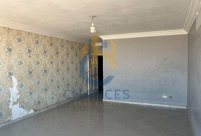 102913707 - Property Image 2