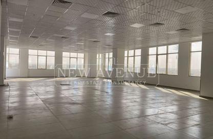 مساحات مكتبية - استوديو - 2 حمامات للايجار في مركز القاهرة الجديدة - شارع التسعين الشمالي - التجمع الخامس - مدينة القاهرة الجديدة - القاهرة