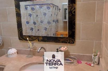 Apartment - 2 Bedrooms - 1 Bathroom for sale in Al Naggar Lane - Zahraa Ain Shams - Ain Shams - Cairo