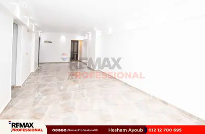 شقة - 2 غرف نوم - 2 حمامات للايجار في شارع الفريق اسماعيل سرهنك - لوران - حي شرق - الاسكندرية