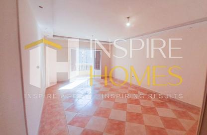 Apartment - 2 Bedrooms - 1 Bathroom for rent in Cleopatra - Hay Sharq - Alexandria Apartment - 2 Bedrooms - 1 Bathroom for rent in Cleopatra - Hay Sharq - Alexandria