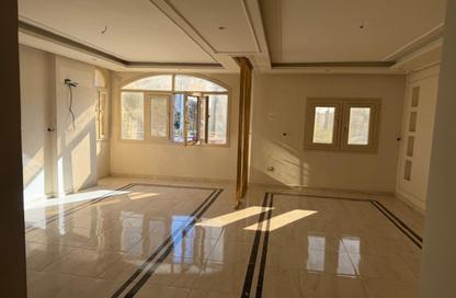 Half Floor - 7+ Bedrooms - 5 Bathrooms for rent in Street155 - District 4 - The 5th Settlement - New Cairo City - Cairo