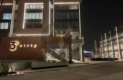 عيادة - 3 غرف نوم - 2 حمامات للايجار في ثري سيكستي - كمبوندات التجمع الخامس - التجمع الخامس - مدينة القاهرة الجديدة - القاهرة