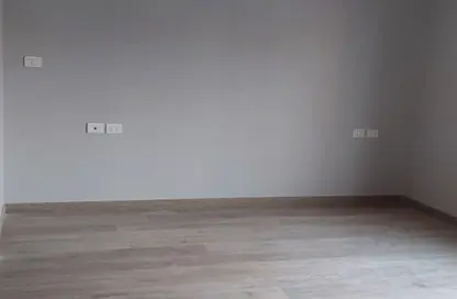 شقة - 3 غرف نوم - 3 حمامات للايجار في فيلدج ويست - كمبوندات الشيخ زايد - الشيخ زايد - الجيزة