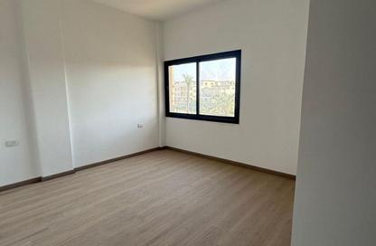 Apartment - 3 Bedrooms - 2 Bathrooms for rent in Villa Square - Fifth Square - The 5th Settlement - New Cairo City - Cairo