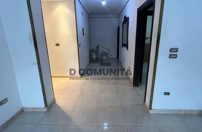 Apartment - 3 Bedrooms - 2 Bathrooms for sale in Zizinia St. - South Investors Area - New Cairo City - Cairo