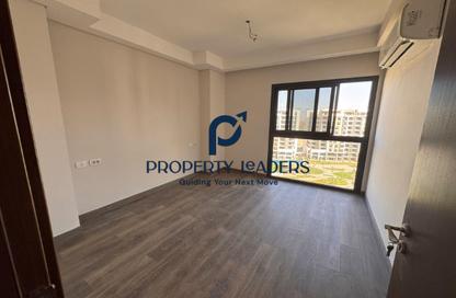 Apartment - 3 - 4 for rent in Park Side Residence - Zed Towers - Sheikh Zayed Compounds - Sheikh Zayed City - Giza