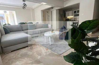 Apartment - 2 Bedrooms - 1 Bathroom for rent in Degla Square - Degla - Hay El Maadi - Cairo
