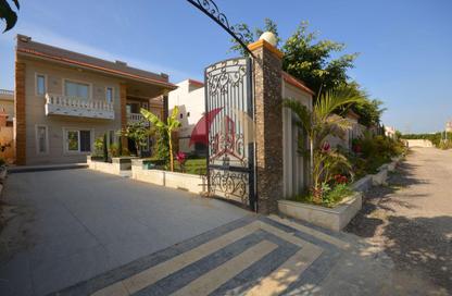 Villa - 4 Bedrooms - 5 Bathrooms for rent in King Mariout - Hay Al Amereyah - Alexandria