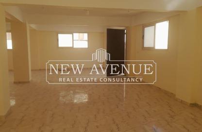 Factory - Studio - 2 Bathrooms for sale in Al Obour Road - Obour Market - Obour City - Qalyubia