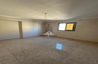 Apartment - 2 Bedrooms - 1 Bathroom for sale in Mostafa Kamel St. - Abu Qir - Hay Than El Montazah - Alexandria