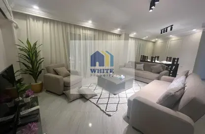 شقة - 3 غرف نوم - 2 حمامات للايجار في الدقي - الجيزة