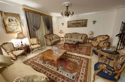 فيلا - 5 غرف نوم - 5 حمامات للبيع في رويال سيتي - كمبوندات الشيخ زايد - الشيخ زايد - الجيزة