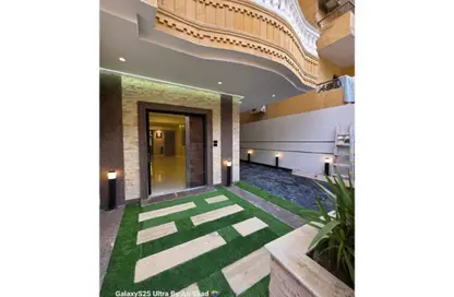 Apartment - 3 Bedrooms - 3 Bathrooms for sale in Gate 3 old - Khafre - Hadayek El Ahram - Giza