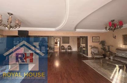 شقة - 4 - 3 للبيع في شارع عباس العقاد - المنطقة الأولى - مدينة نصر - القاهرة شقة - 4 - 3 للبيع في شارع عباس العقاد - المنطقة الأولى - مدينة نصر - القاهرة