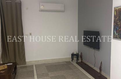 Apartment - 2 Bedrooms - 1 Bathroom for rent in El Rehab Extension - Al Rehab - New Cairo City - Cairo