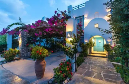 شاليه - 2 غرف نوم - 2 حمامات للبيع في ماونتن فيو راس الحكمة - راس الحكمة - الساحل الشمالي